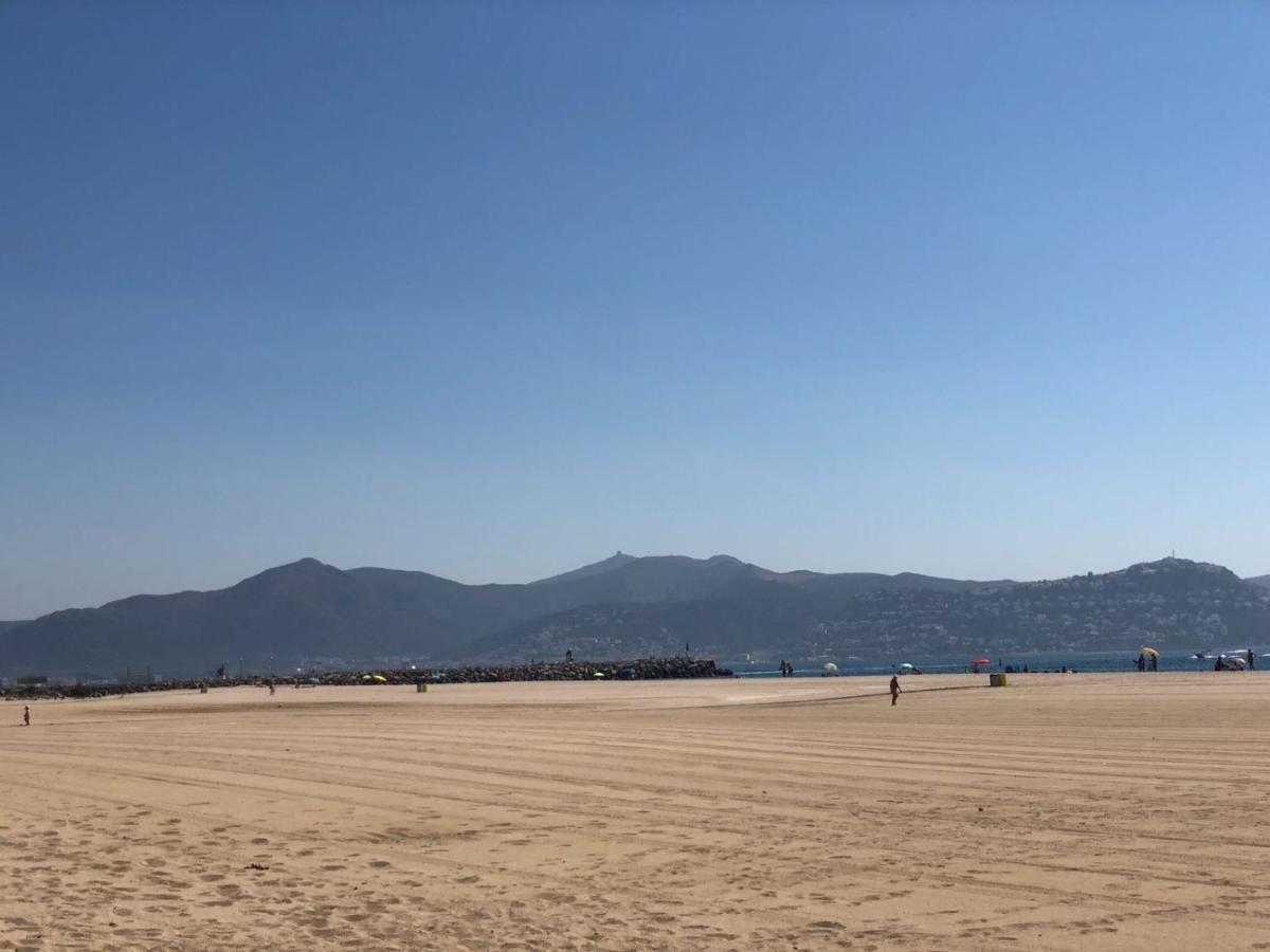 Vista Bahia 23 Empuriabrava Apartment Екстериор снимка